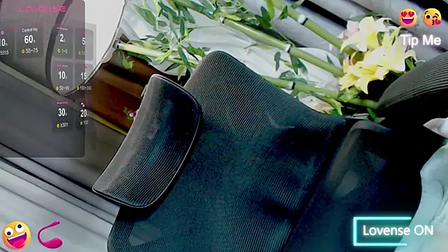 Snapshot of ts_catalheya14 chatting on October 14, 3:57 pm ts catalheya14 online show from October 14, 3:57 pm