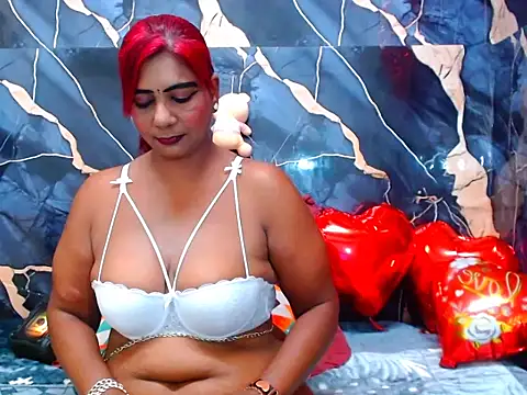 indianerotica69 online show from June 14, 5:15 pm