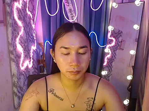 in yourdreamstarxx online show from December 3, 8:18 pm