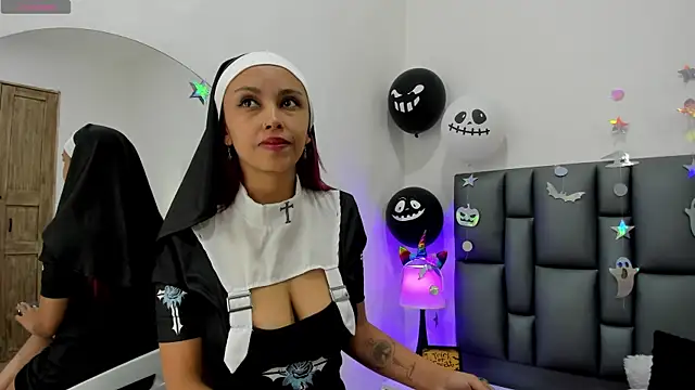 valeriasweet  online show from October 16, 1:12 pm