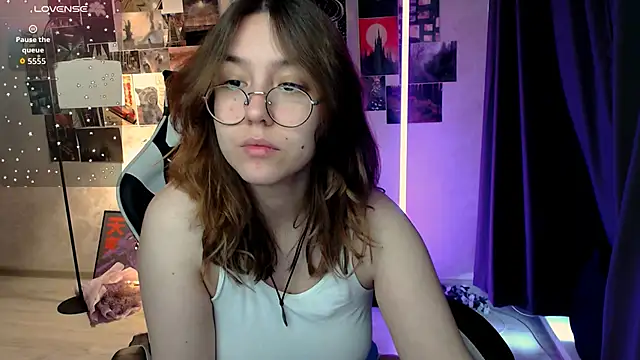 Snapshot of ameliameadd chatting on September 27, 7:13 am ameliameadd online show from September 27, 7:13 am