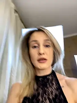 Snapshot of RosieBlossom chatting on November 3, 5:14 pm RosieBlossom online show from November 3, 5:14 pm