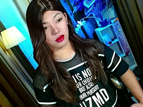 Snapshot of bigfattycocksonya27 chatting on November 5, 6:08 pm bigfattycocksonya27 online show from November 5, 6:08 pm