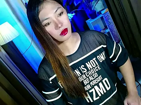 Snapshot of bigfattycocksonya27 chatting on November 10, 10:25 am bigfattycocksonya27 online show from November 10, 10:25 am