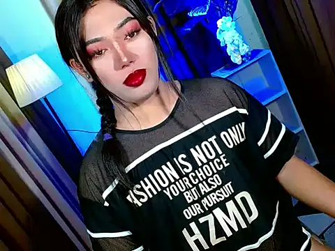 bigfattycocksonya27 online show from February 6, 10:29 am