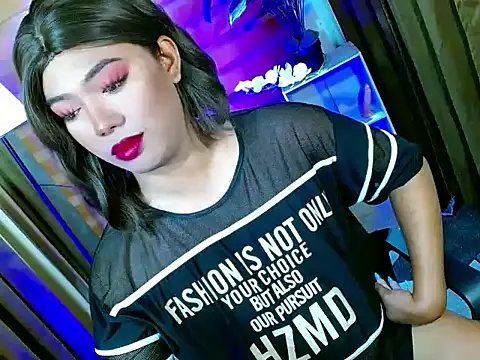 bigfattycocksonya27 online show from May 2, 9:14 am