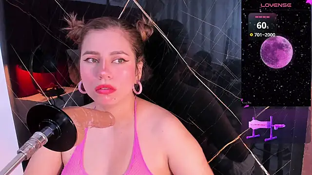 Snapshot of abby_blond_ chatting on November 22, 12:48 pm abby blond online show from November 22, 12:48 pm