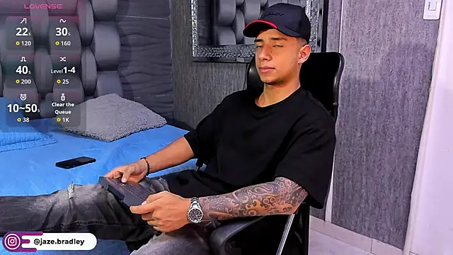 jaze bradley online show from October 2, 5:20 pm