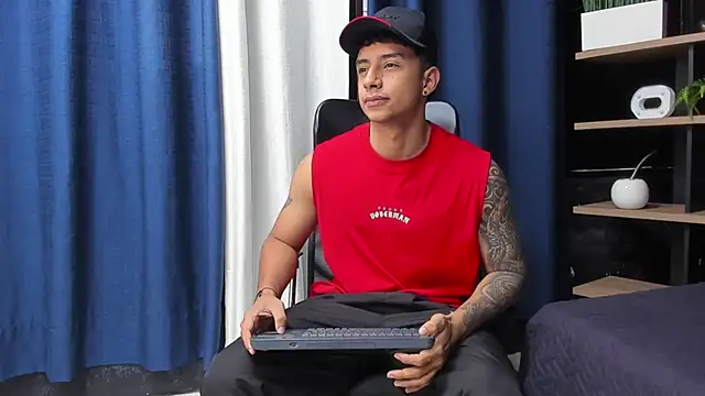 jaze bradley online show from December 5, 11:19 am