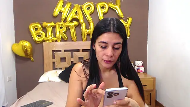 ValeSantoDomingo online show from February 3, 10:37 pm