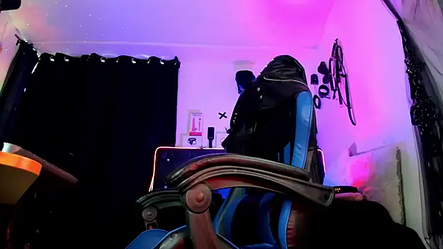 Snapshot of mia_carter88 chatting on January 8, 1:13 pm mia carter88 online show from January 8, 1:13 pm