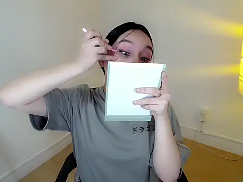 holly tabby online show from January 10, 9:16 pm