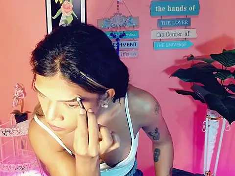 Snapshot of Sweet_ThaliaXX chatting on September 9, 12:10 am Sweet ThaliaXX online show from September 9, 12:10 am