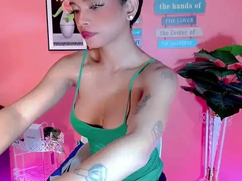 Snapshot of Sweet_ThaliaXX chatting on September 12, 3:06 am Sweet ThaliaXX online show from September 12, 3:06 am