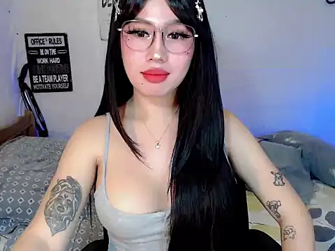 sweetshy69 online show from October 12, 5:39 am
