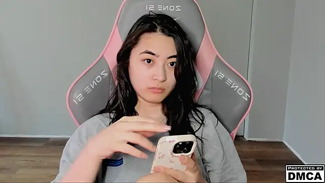 Snapshot of MeilideQian1 chatting on February 7, 7:45 am MeilideQian1 online show from February 7, 7:45 am