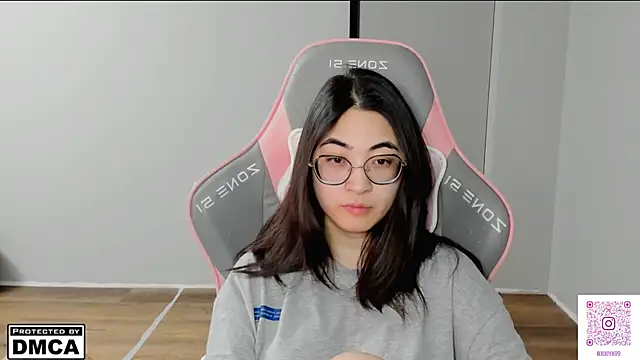 Snapshot of MeilideQian1 chatting on February 23, 3:59 am MeilideQian1 online show from February 23, 3:59 am