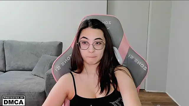 Snapshot of MeilideQian1 chatting on April 11, 2:21 pm MeilideQian1 online show from April 11, 2:21 pm