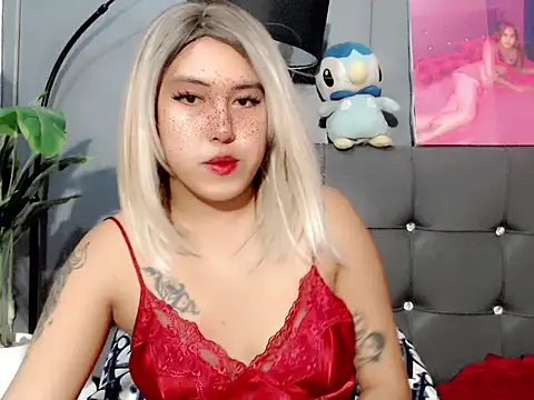 Snapshot of urtranspinay chatting on November 6, 9:32 am urtranspinay online show from November 6, 9:32 am