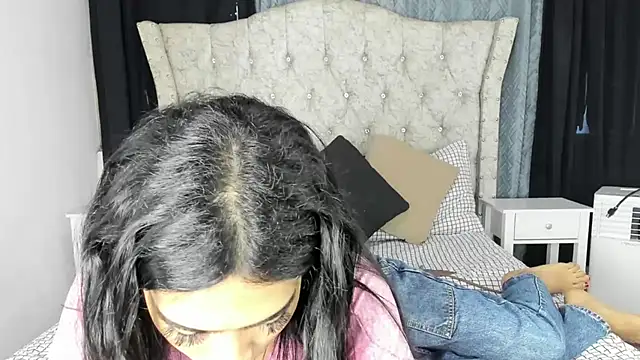 aleja spearsx online show from April 28, 11:59 am