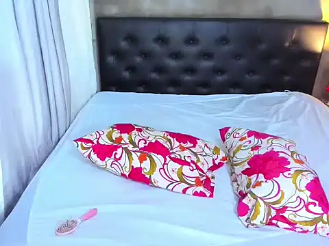 Snapshot of hotbabymaria chatting on September 23, 12:13 am hotbabymaria online show from September 23, 12:13 am