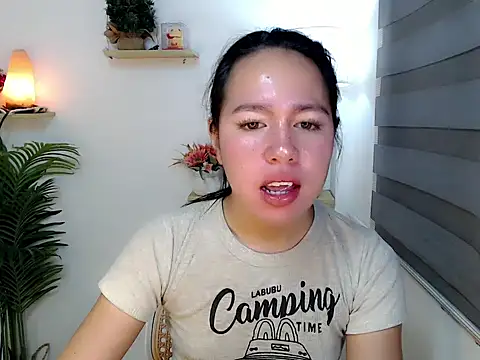 Snapshot of kimbratx chatting on October 8, 10:40 pm kimbratx online show from October 8, 10:40 pm