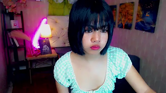 Snapshot of asian_babhiegirl chatting on September 9, 12:10 am asian babhiegirl online show from September 9, 12:10 am