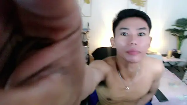 Snapshot of naughty_rence chatting on October 24, 8:44 am naughty rence online show from October 24, 8:44 am