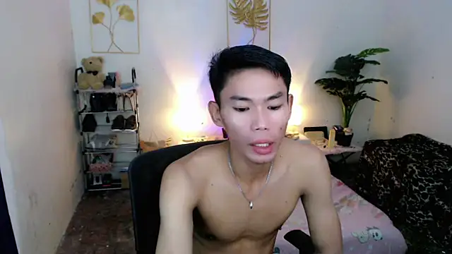 Snapshot of naughty_rence chatting on October 29, 9:00 am naughty rence online show from October 29, 9:00 am