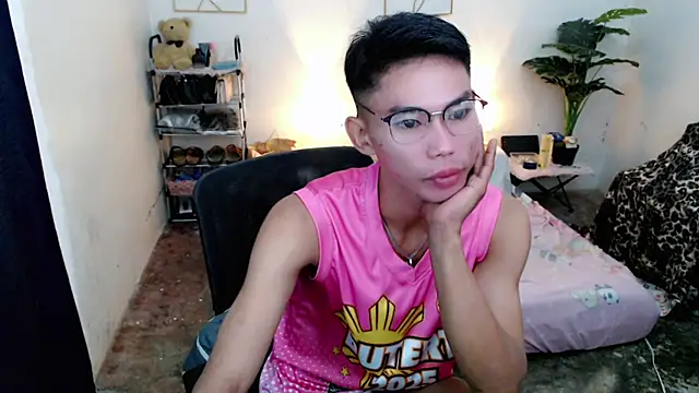 Snapshot of naughty_rence chatting on November 2, 4:20 pm naughty rence online show from November 2, 4:20 pm