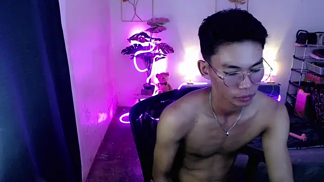 Snapshot of naughty_rence chatting on December 5, 5:27 am naughty rence online show from December 5, 5:27 am