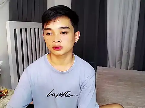 Snapshot of sexysam14 chatting on November 6, 7:53 am sexysam14 online show from November 6, 7:53 am