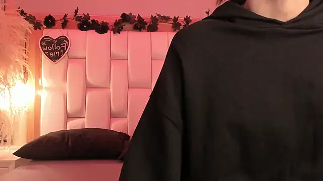 Daphne And Roger online show from February 11, 10:53 am