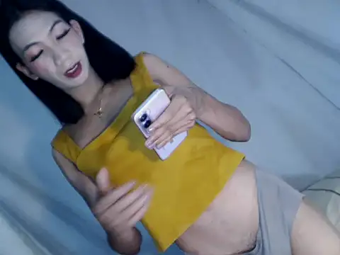 Snapshot of xyourdreamtrans chatting on December 3, 1:57 am xyourdreamtrans online show from December 3, 1:57 am