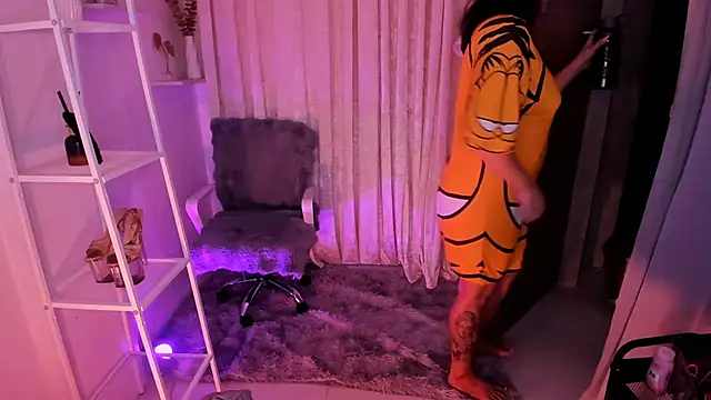 MS VALERIA online show from October 11, 5:50 am