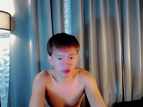 Snapshot of prince_elaijah chatting on October 6, 11:51 am prince elaijah online show from October 6, 11:51 am