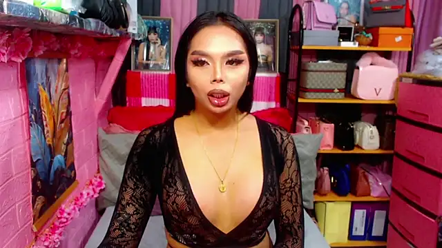 Snapshot of MoniqueCeleste chatting on October 2, 4:14 pm MoniqueCeleste online show from October 2, 4:14 pm