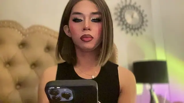 Snapshot of solana_imani chatting on May 22, 2:12 pm solana imani online show from May 22, 2:12 pm