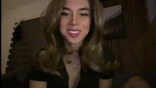 Snapshot of solana_imani chatting on June 10, 6:45 am solana imani online show from June 10, 6:45 am