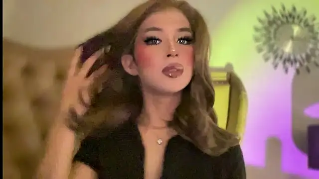 Snapshot of solana_imani chatting on June 11, 2:15 pm solana imani online show from June 11, 2:15 pm