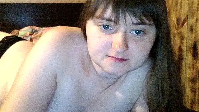 Snapshot of LuckyLust11 chatting on September 14, 11:42 am LuckyLust11 online show from September 14, 11:42 am