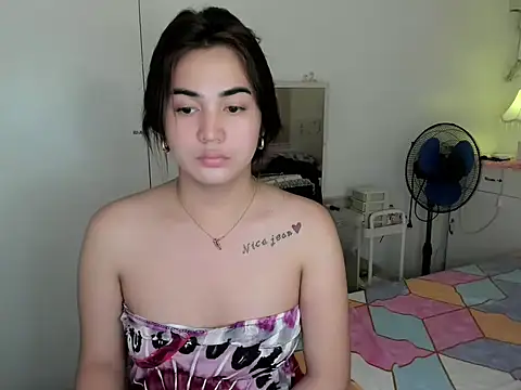 Alovelydoll nica online show from February 12, 2:28 am