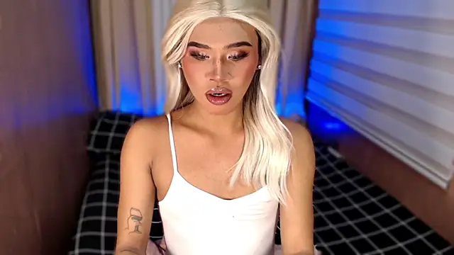 Snapshot of _tipsandchips chatting on October 13, 7:36 pm tipsandchips online show from October 13, 7:36 pm