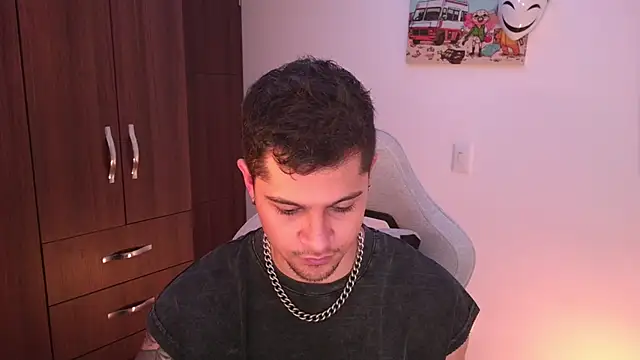 Snapshot of domsantiago_ chatting on November 3, 1:29 am domsantiago online show from November 3, 1:29 am