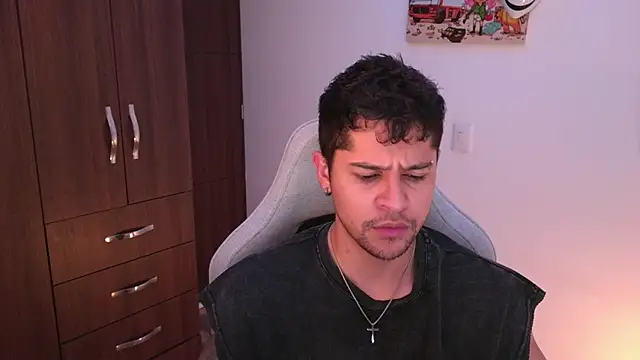 Snapshot of domsantiago_ chatting on November 19, 2:55 am domsantiago online show from November 19, 2:55 am