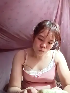 Nguyet135 online show from April 30, 1:50 pm
