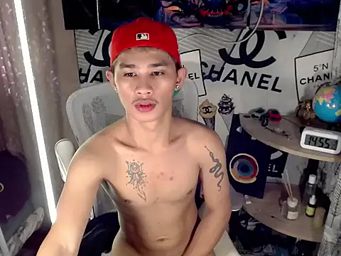 asianhardcock25 online show from April 27, 6:55 am