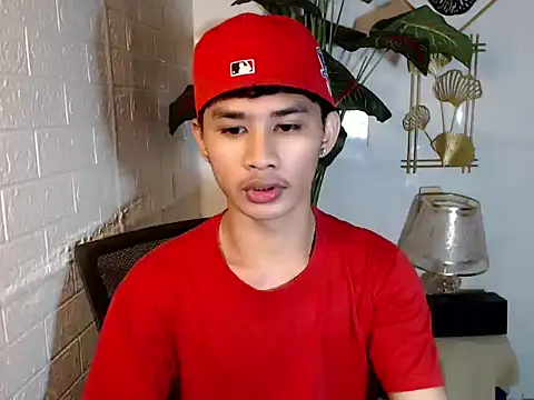 Snapshot of asianhardcock25 chatting on July 3, 9:48 am asianhardcock25 online show from July 3, 9:48 am