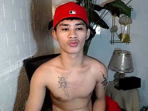Snapshot of asianhardcock25 chatting on July 4, 6:52 am asianhardcock25 online show from July 4, 6:52 am