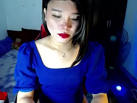 Urassiansweetcummer online show from July 6, 1:13 am